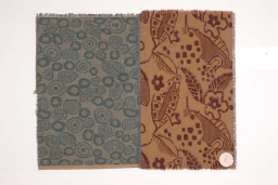 il. 10 Fragmenty tkanin obiciowych; l. 50.-60. XX w.
