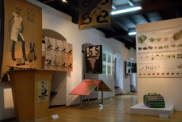 Sylwia Grajewska, projekty graficzne; <br>
Daria Piotrowska, "Projekt transportera dla kotów domowy