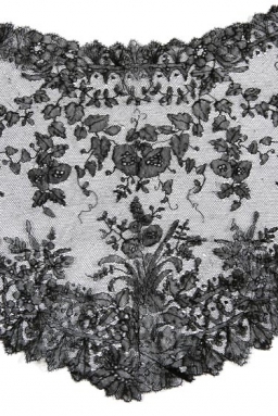 Fragment berty (kołnierz); koronka klockowa chantilly; Francja, poł. XIX w.